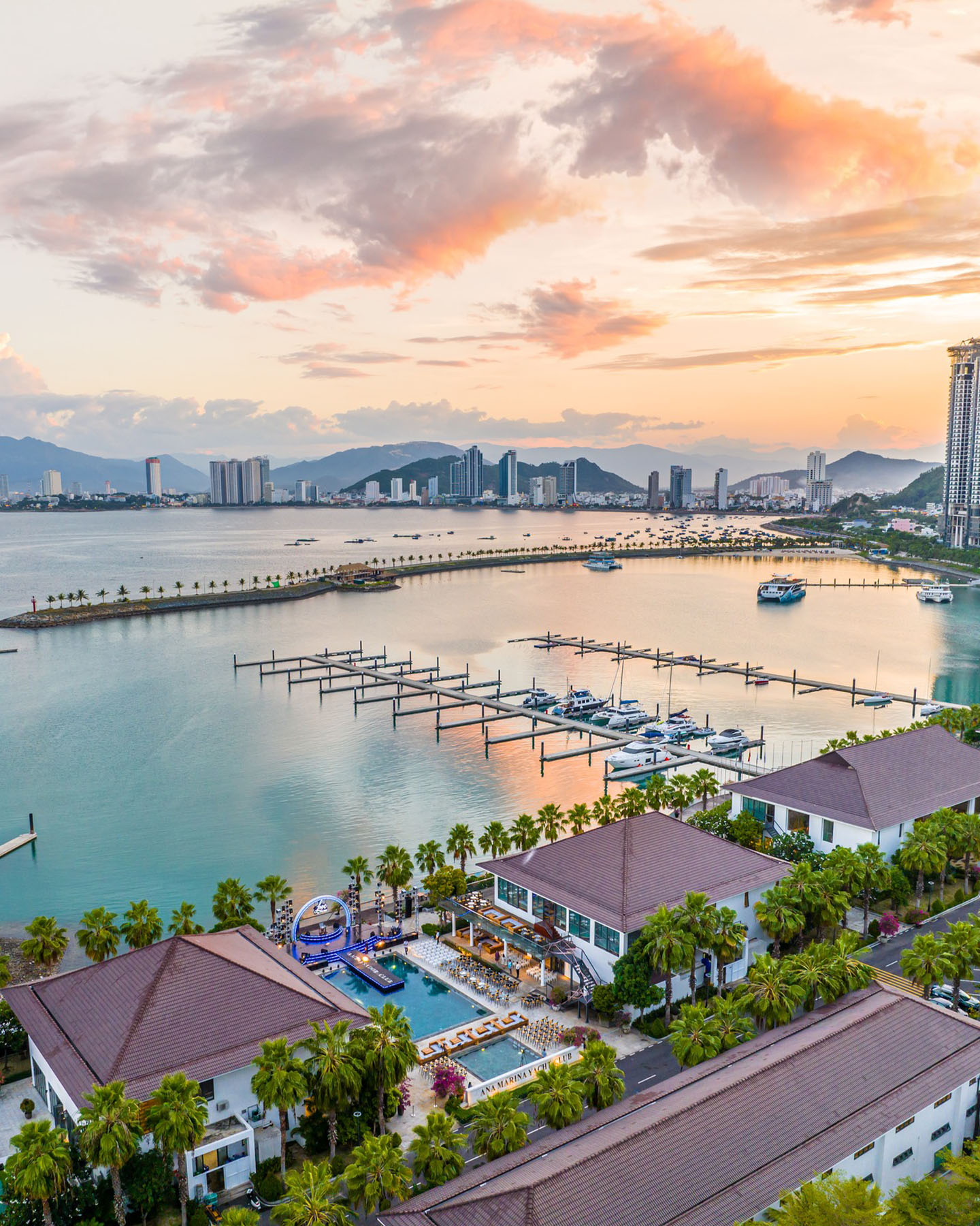 Tai Sao Nen Chon Ana Marina Tai Sao Nen Chon Ana Marina